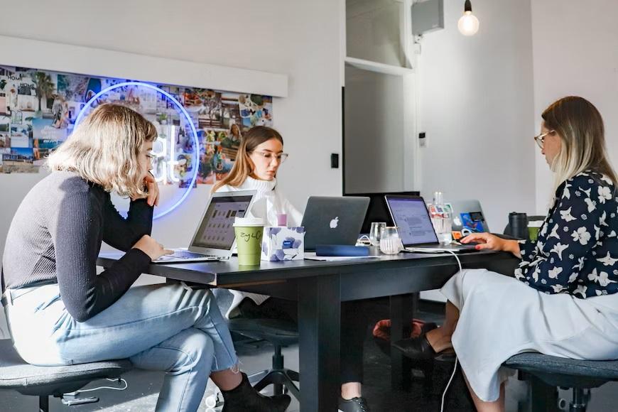 Coworking für alle: Wie unterschiedliche Branchen profitieren können