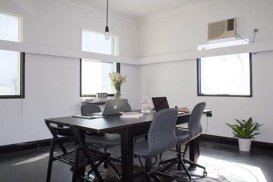 Ladungsfähige Adresse und Coworking-Spaces: Der Leitfaden für Selbstständige