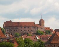 Coworking in Nürnberg mit Blick auf die Burg, flexible Büros, Top-Lage & volle Kostenkontrolle – ohne Kompromisse bei Professionalität oder Komfort.